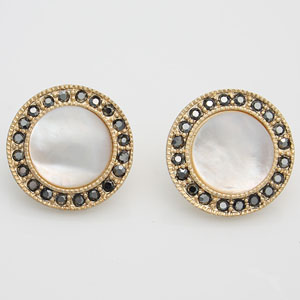 Round shape button vintage earring-강혜나귀걸이